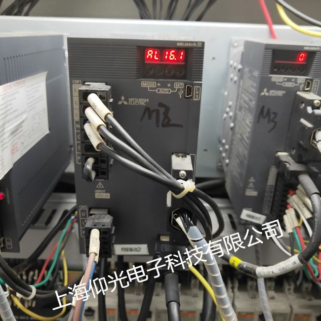 三菱四合一伺服驅(qū)動(dòng)器放大器維修MDSDMSPV3-200120 AL33過(guò)電壓修理