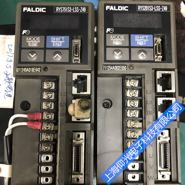 富士伺服驅(qū)動(dòng)器維修RYS751S3-VVS-Z6報(bào)oc1/oc2維修報(bào)警代碼