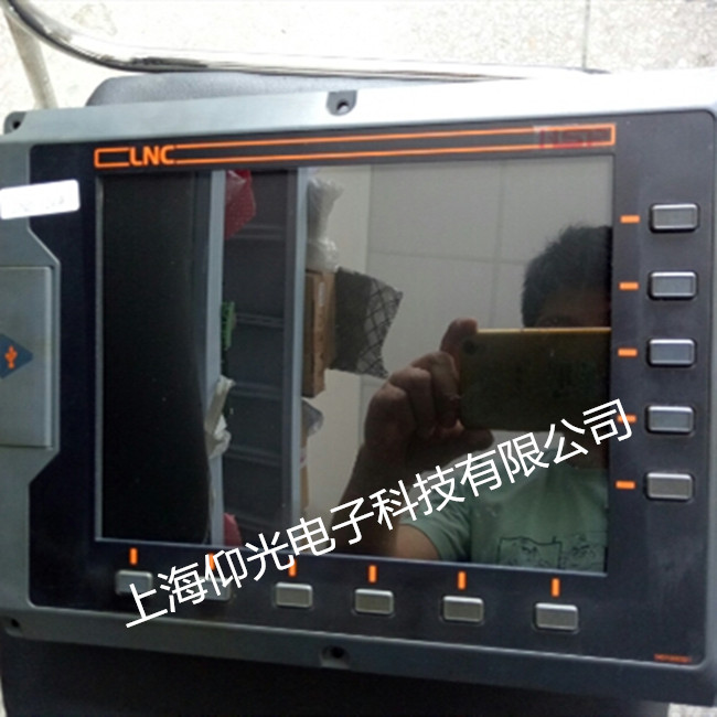 寶元數(shù)控系統(tǒng)維修LNC-M528A CNC銑床系統(tǒng)顯示屏修理