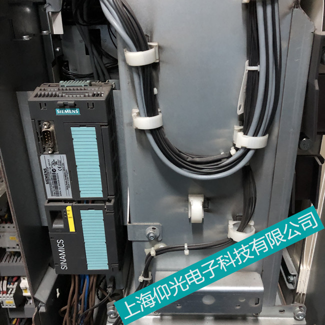 西門子6SE70變頻器上電面板無顯示修理