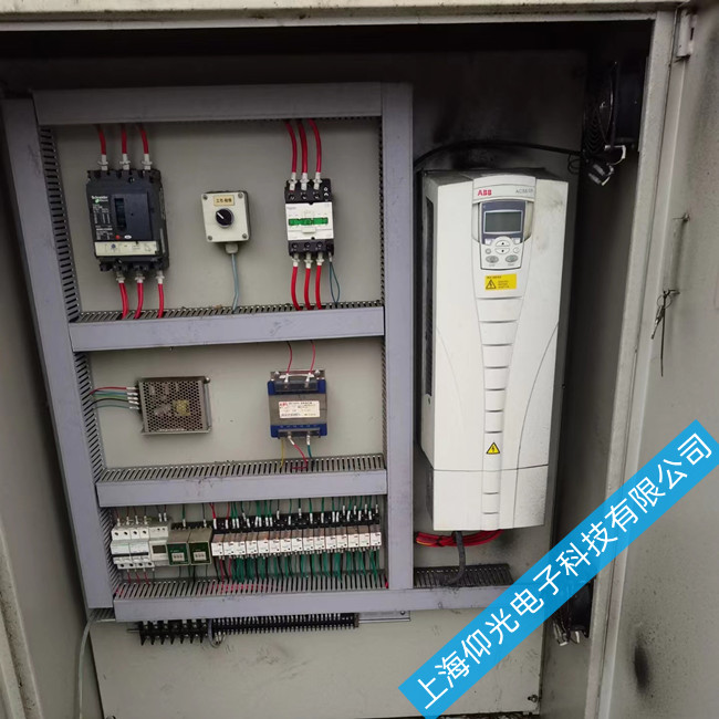 ABB變頻器上電沒有任何顯示維修