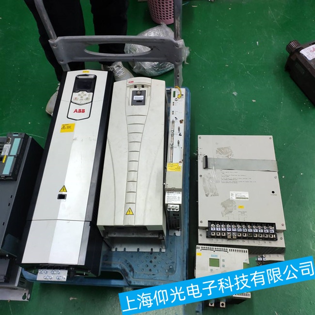 廣州ABB機(jī)器人IRB120系列變頻器上電無(wú)顯示故障維修方法解析